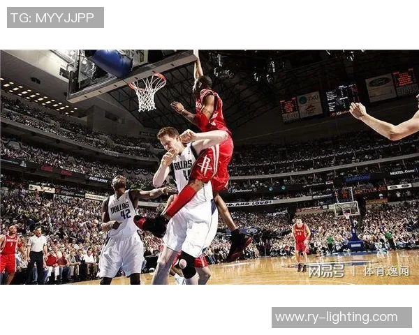 足球场上的飞人谁是弹跳最高的明星球员揭秘 足球场上的飞人谁是弹跳最高的明星球员揭秘