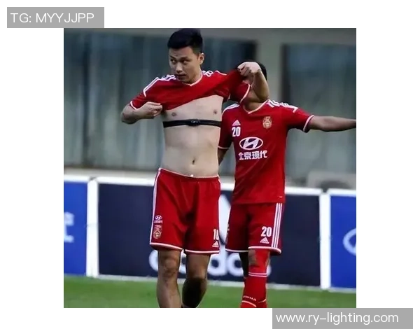 足球明星为何热衷纹身背后的故事与文化解读 足球明星为何热衷纹身背后的故事与文化解读