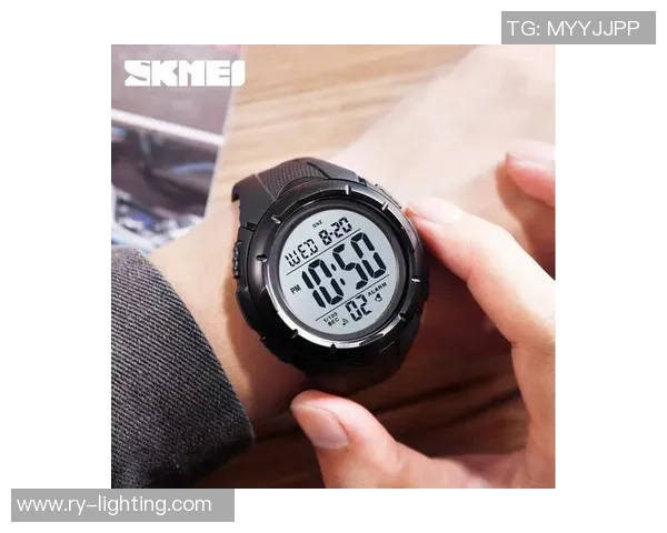 足球明星戴米勒手表引领时尚潮流展现运动与奢华完美结合 足球明星戴米勒手表引领时尚潮流展现运动与奢华完美结合